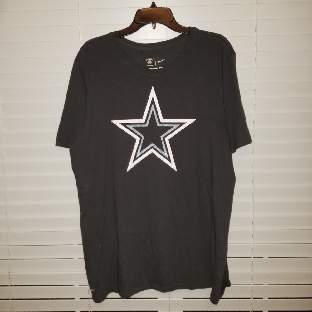 DC Dri-fit t-shirt